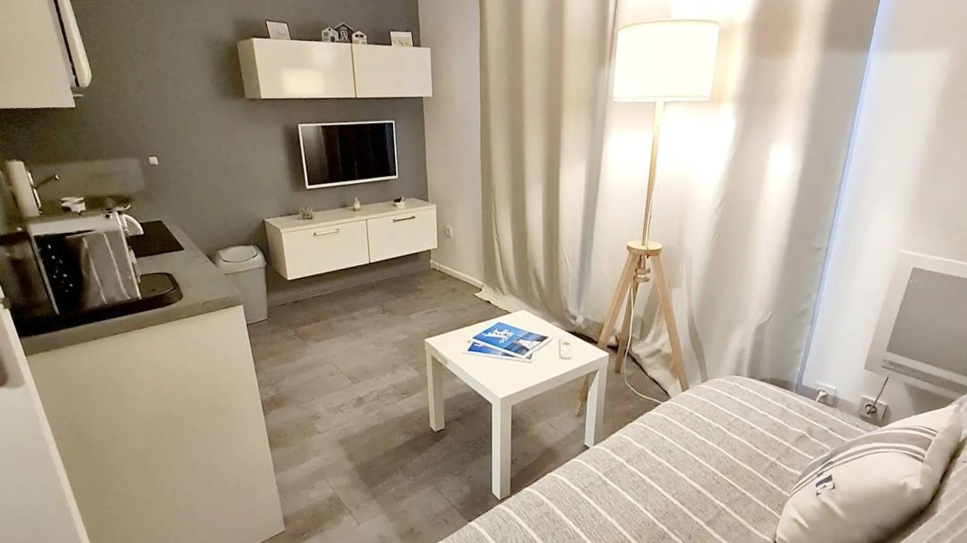 T2 Renove Avec Piscine, Parking Prive Et A 200M Des Plages - Fr-1-316-274 Apartment Six-Fours-les-Plages
