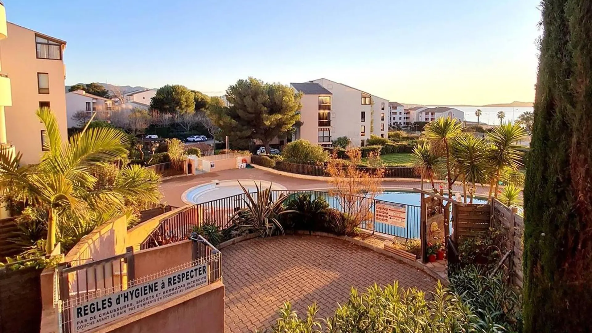 סיס-פור-לה-פלאז' T2 Renove Avec Piscine, Parking Prive Et A 200M Des Plages - Fr-1-316-274 0*,